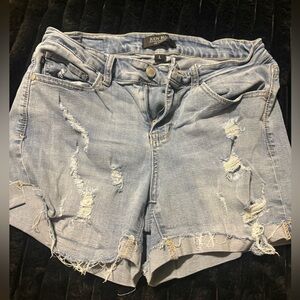 ***Judy Blue Light Wash Distressed Denim Shorts - Light Blue